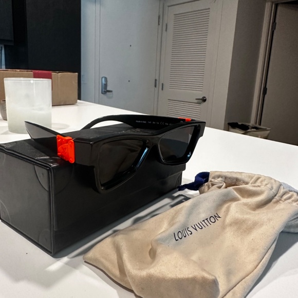 Louis Vuitton Spectacles (Virgil Abloh collab) - Picture 6 of 7